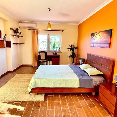 Casa De Jardim Em * Fundao