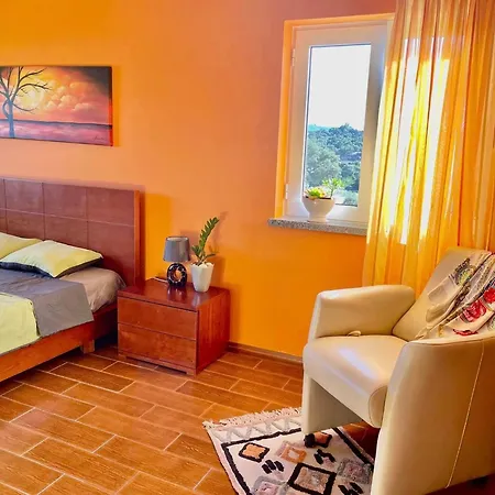 Casa De Jardim Em * Fundao